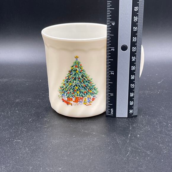 Vintage Salem Porcelle Noel Christmas Tree Wreath Coffee Cup Mug Made in France - Picture 10 of 11